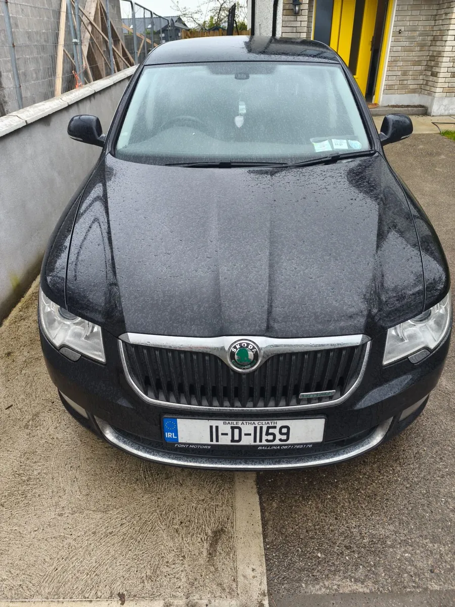 Skoda Superb 2011 - Image 1