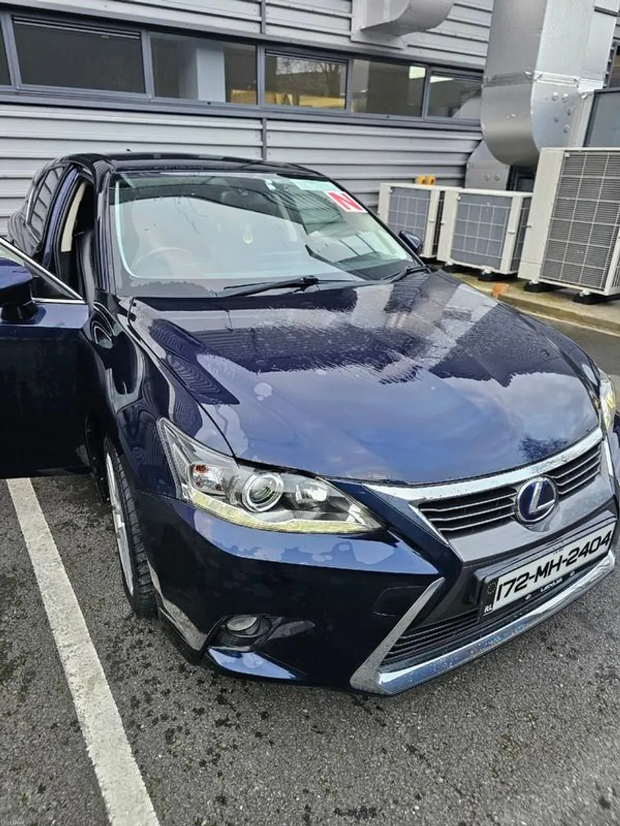 2017 Lexus CT Hybrid - Image 2