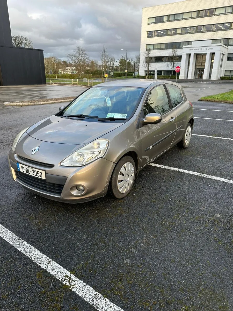 Renault Clio 2010 - Image 2