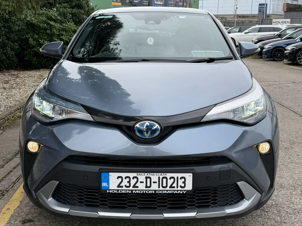 2023 Toyota C-HR..REAR CAMERA..SPORT LINE - Image 4