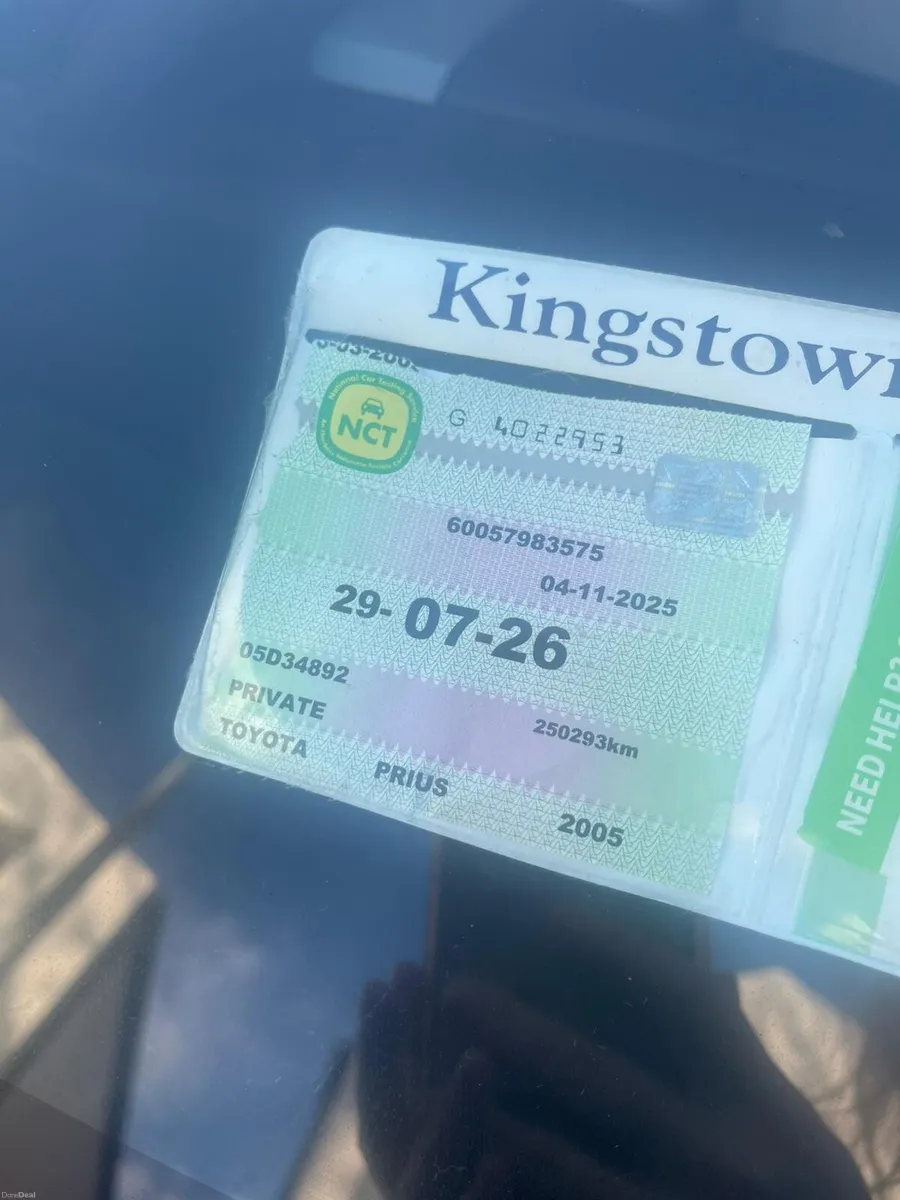 Toyota prius - Image 3