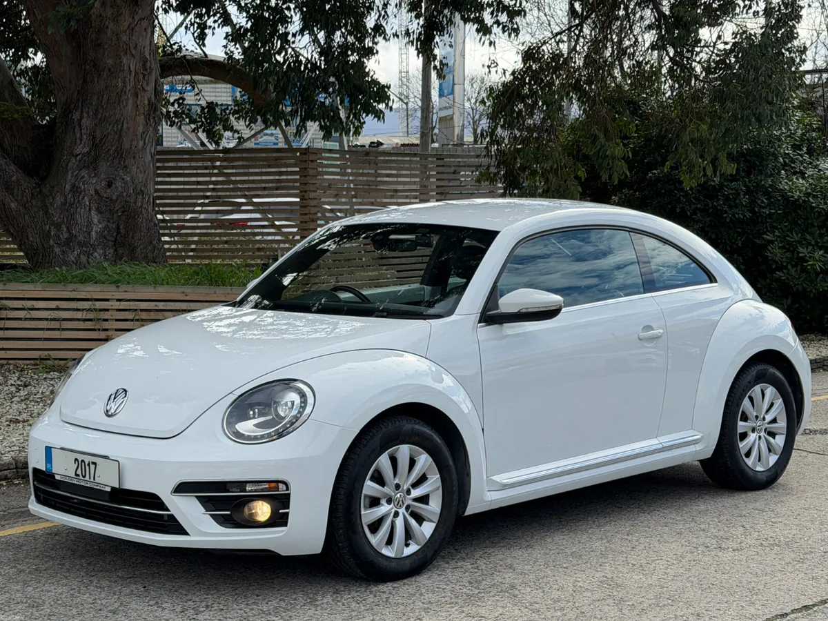 2017 Volkswagen Beetle. Rear camera. Low miles - Image 3