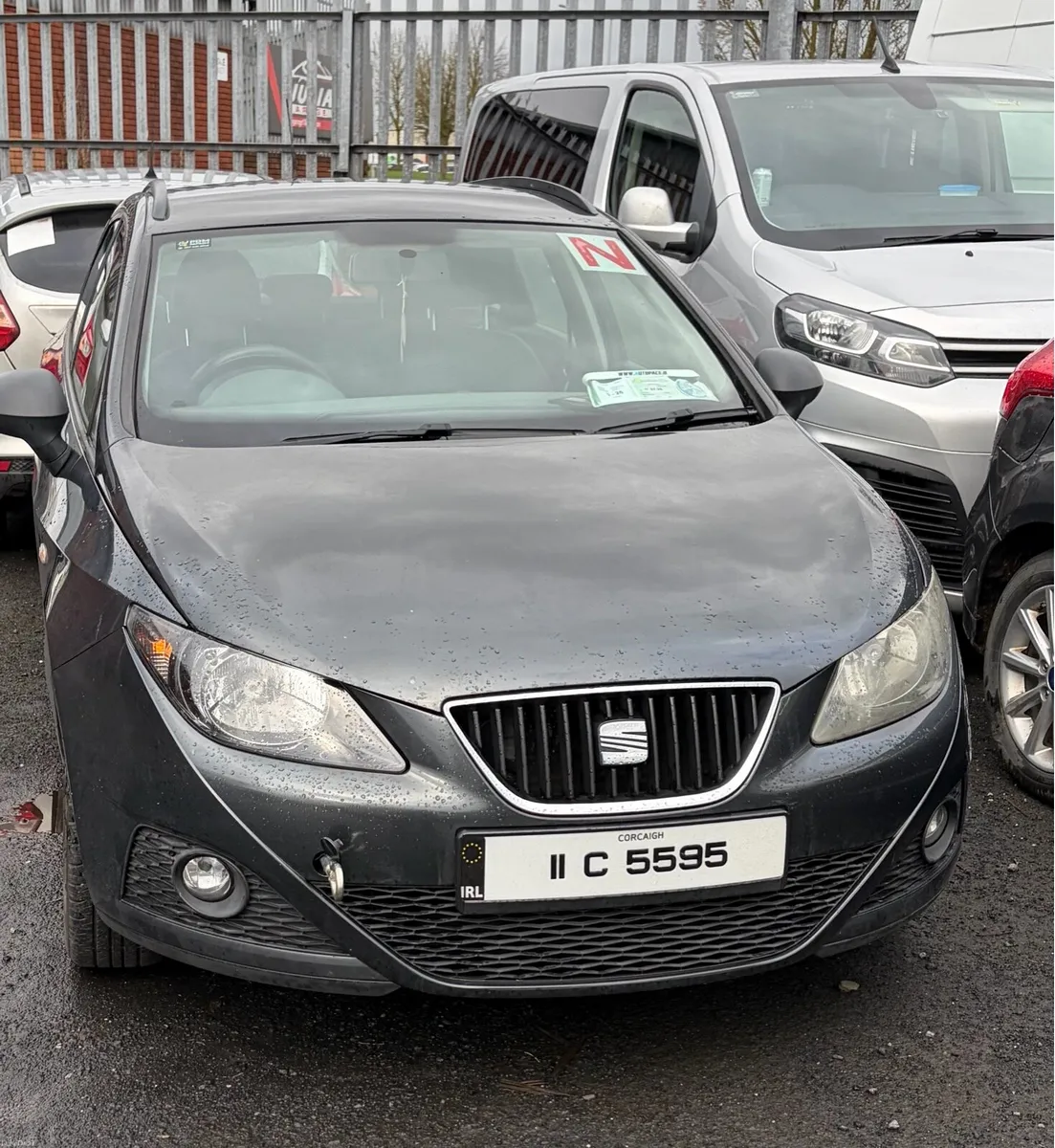Seat Ibiza 2011 - For repair or parts - Image 2