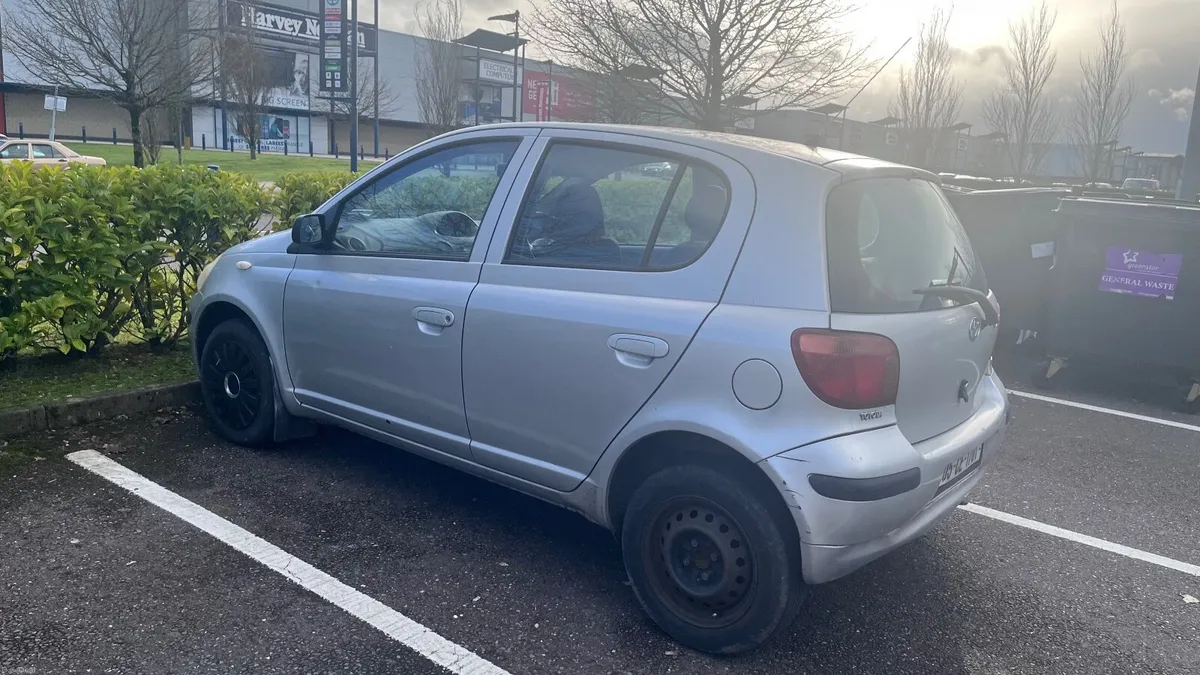 Toyota Yaris 2005 - Image 3