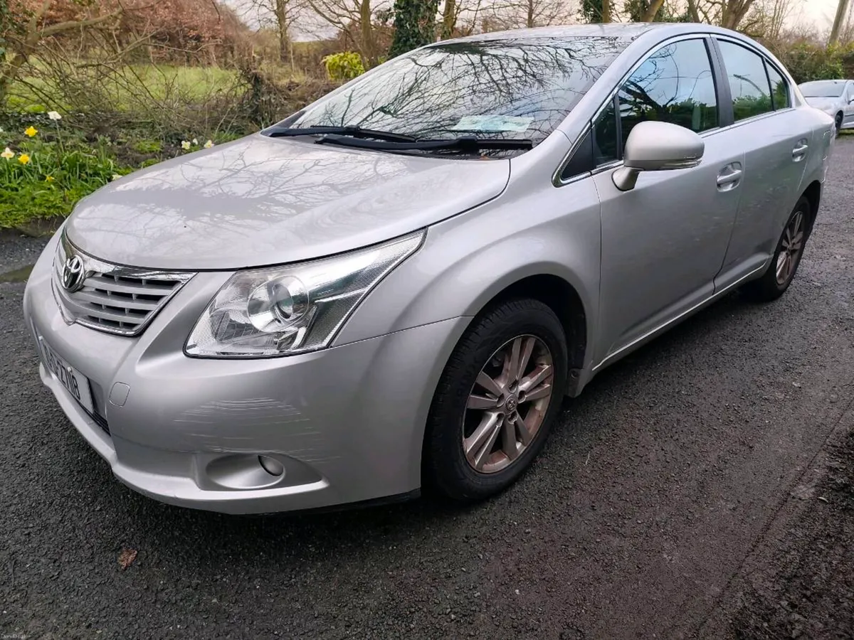 NCT 10/26 Tax 06/26 10 Avensis 2.0 D4D  Aura - Image 2