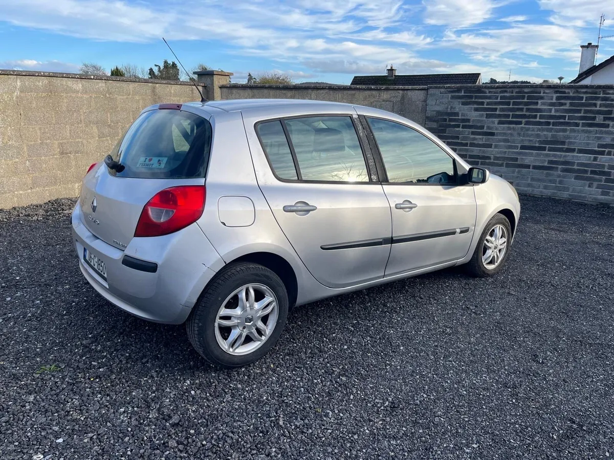 Renault Clio - Image 2