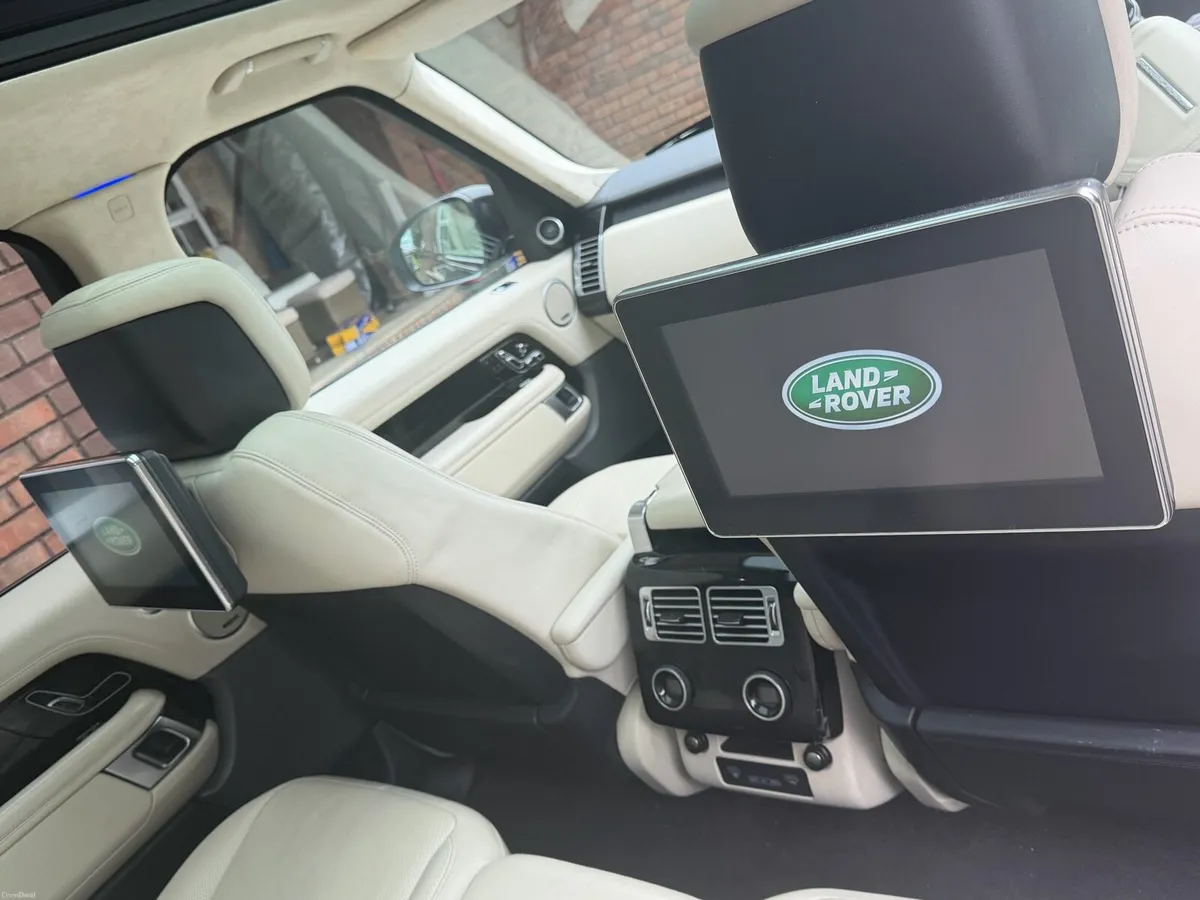 2021 Range Rover Vogue Westminister - Image 4