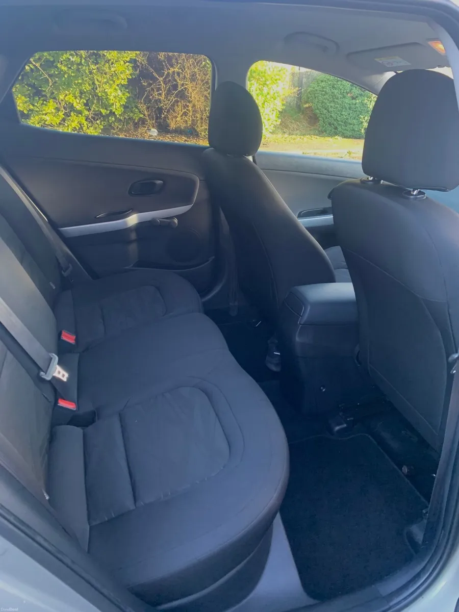 Kia Ceed 2017 - Image 2