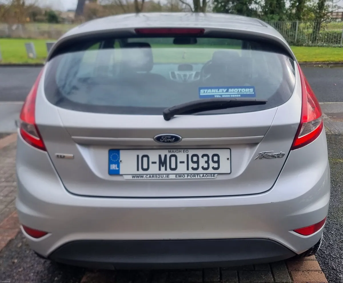 Ford Fiesta 2010 - Image 4