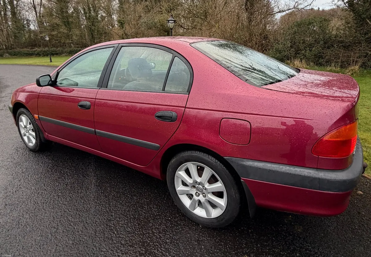 Toyota Avensis 1999 - Image 6