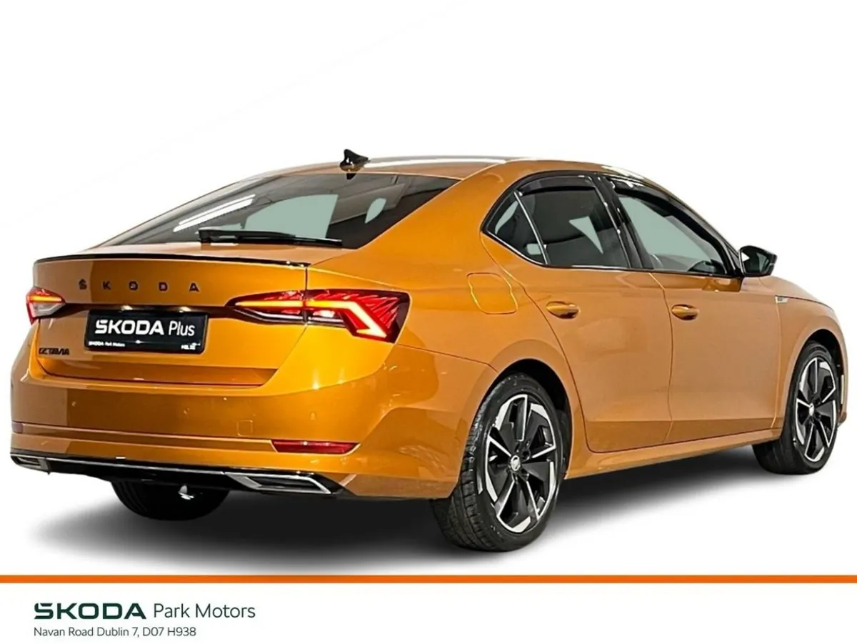 Skoda Octavia Sportline DSG 1.5TSI 150BHP - Revers - Image 4