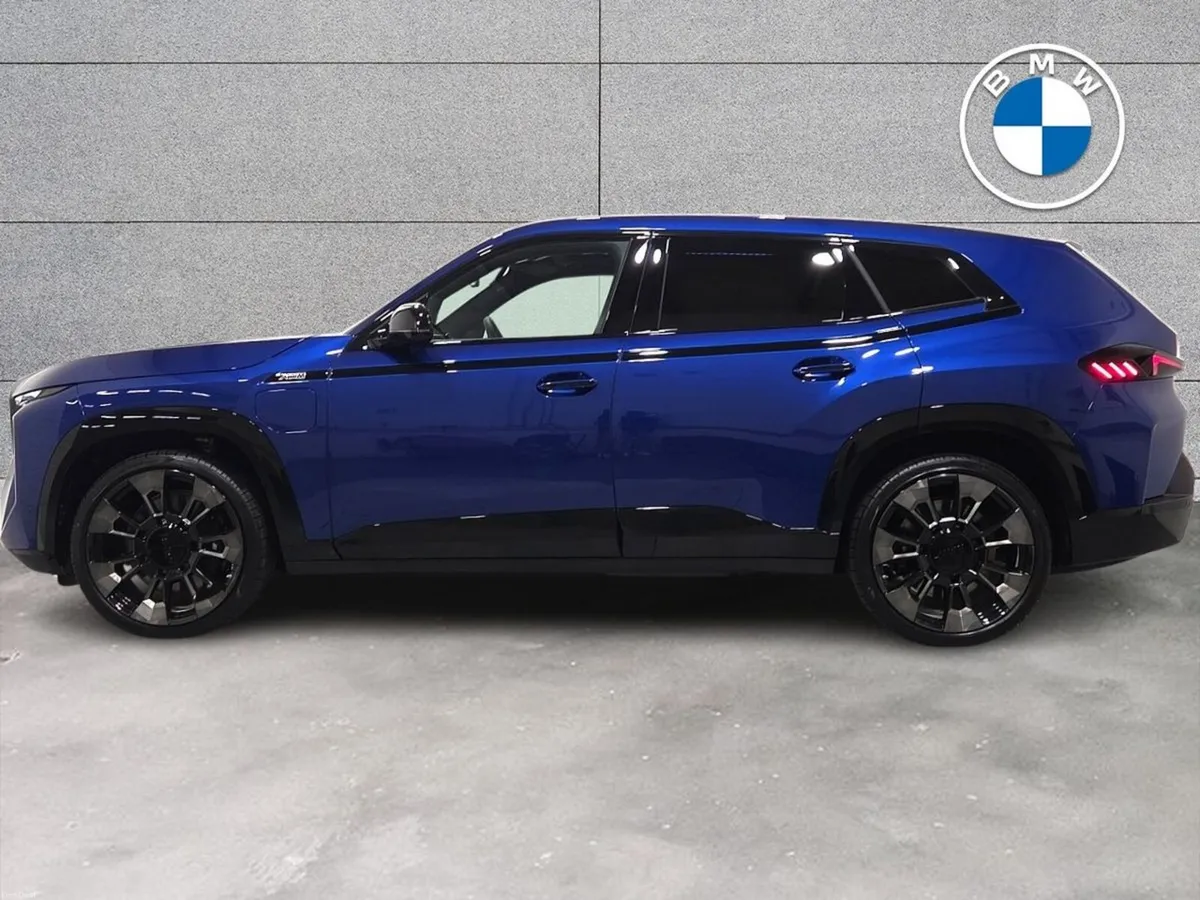 BMW XM 3.0 - Image 4