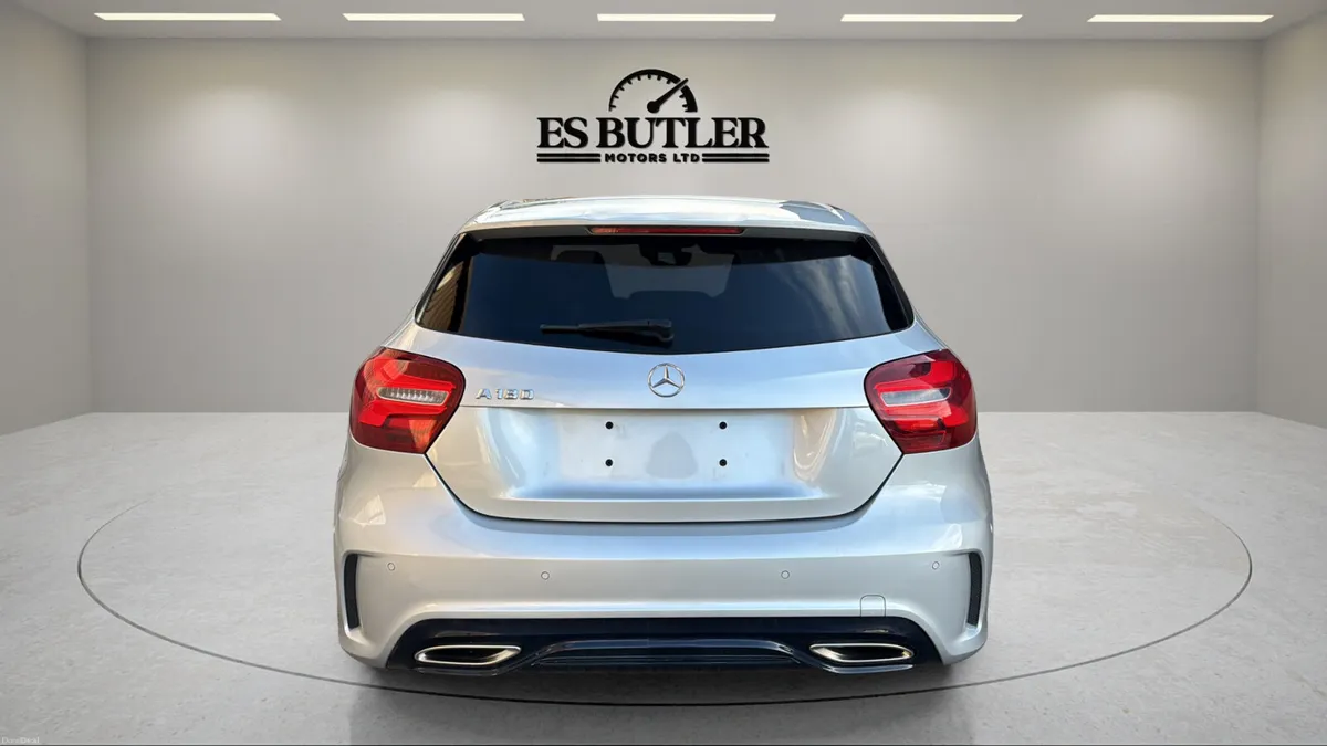 2016 Mercedes-Benz A180 1.6L AUTO AMG PREMIUM PLUS - Image 4