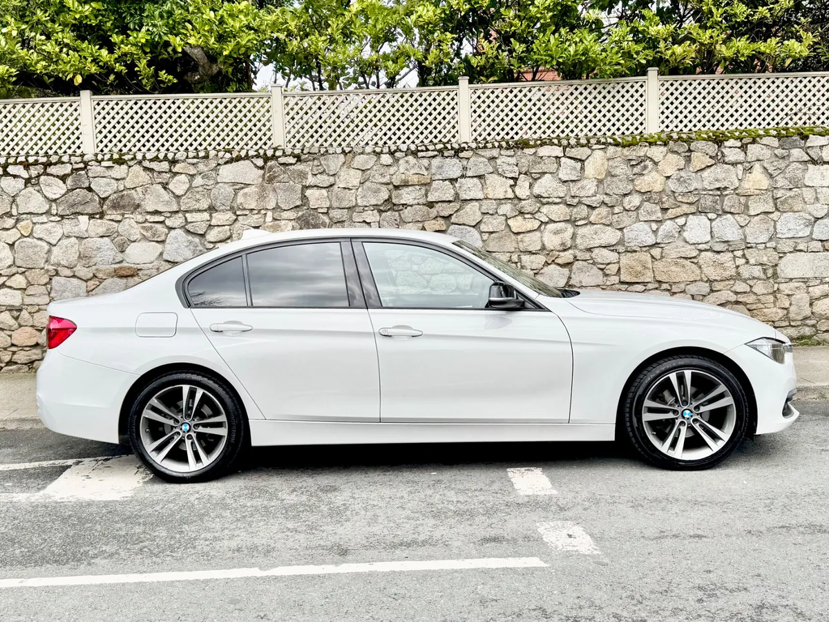 BMW 3-Series 2016!!AUTO!!LEATHET!!LOW MILES!!! - Image 3