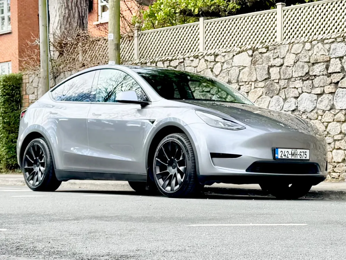 Tesla Model Y 2024 - Image 2