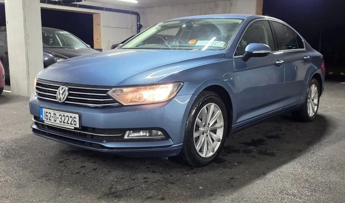 2016 Volkswagen Passat - Image 4