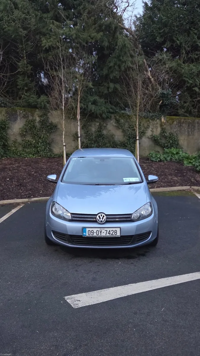 Volkswagen Golf 2009 - Image 2
