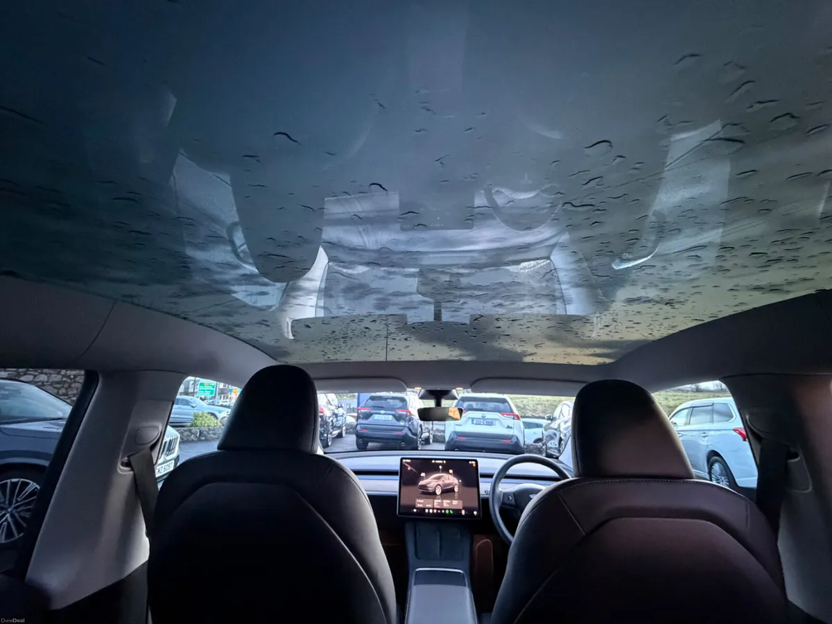 Model Y - Low mileage - RWD - Image 2