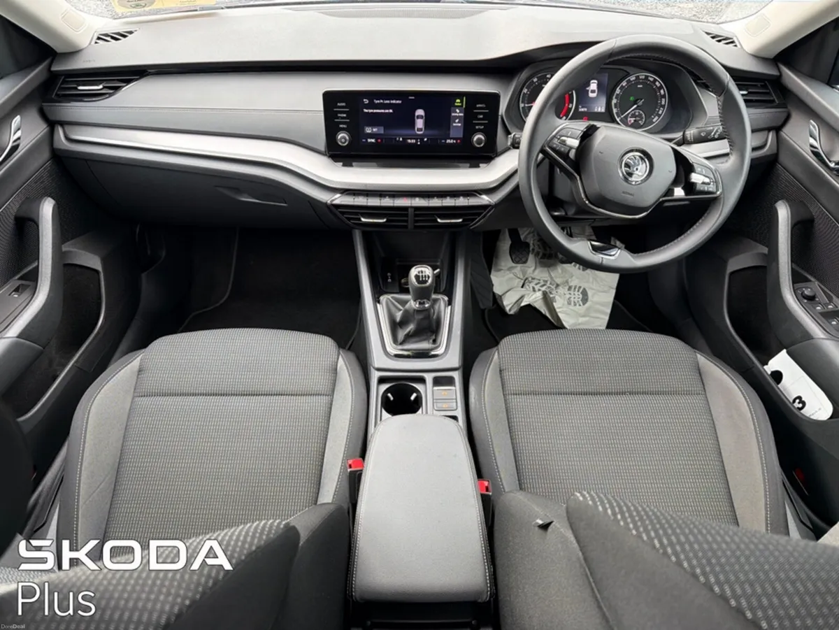 Skoda Octavia AMBITION 1.0 TSI 110HP 5DR - Image 2