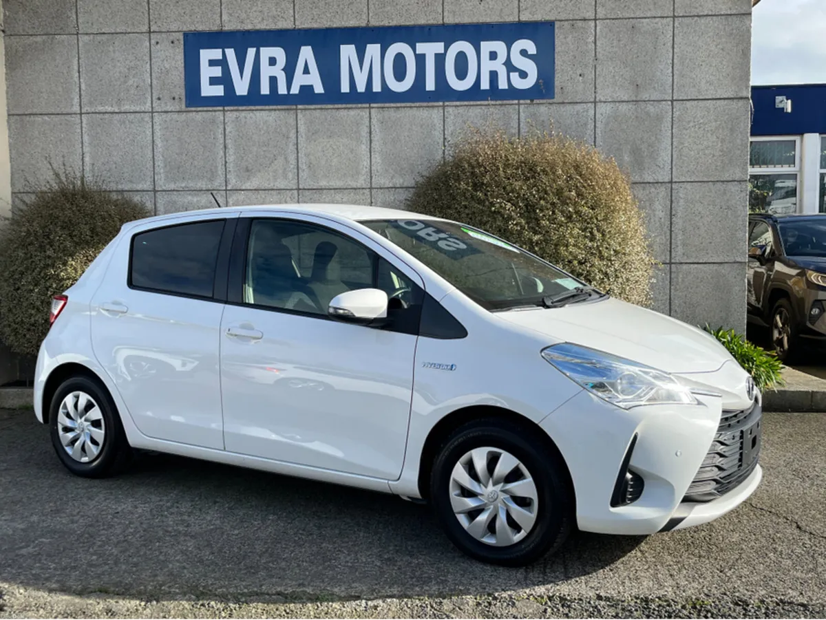 Toyota Vitz YARIS AUTOMATIC HYBRID 1.5 PETROL //RE - Image 3