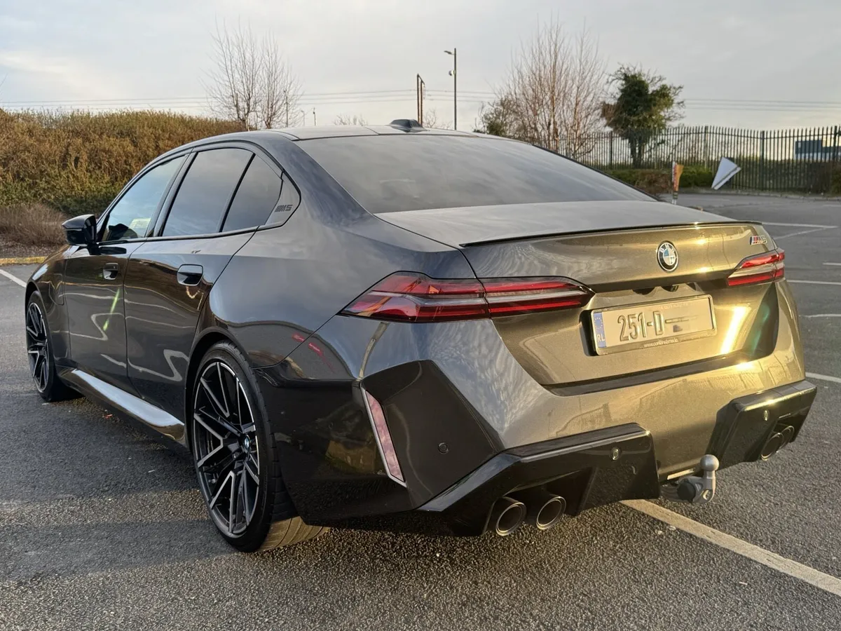 BMW M5 Driver Assist Pro. + Towbar + Alcantara - Image 5