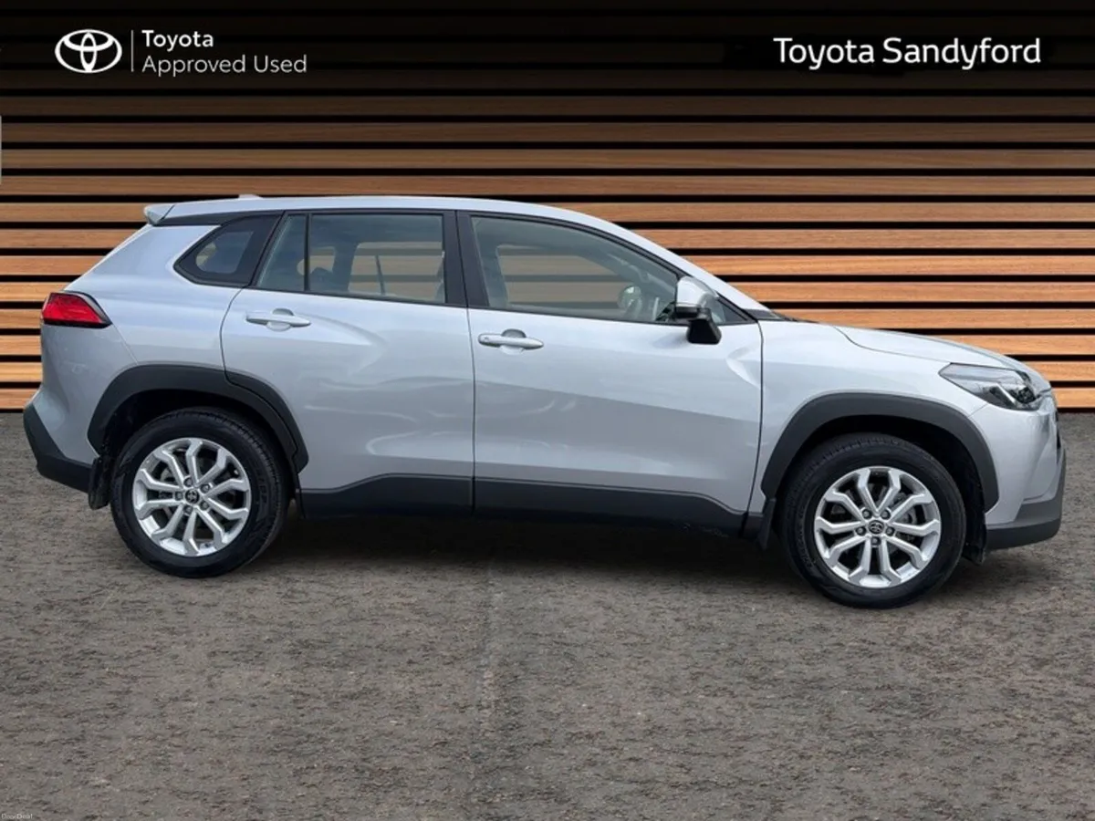 Toyota Corolla Cross LUNA HYBRID // REAR CAMERA // - Image 3