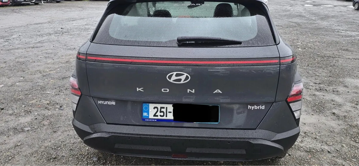 Hyundai KONA 2025 *LOW MILEAGE* - Image 2