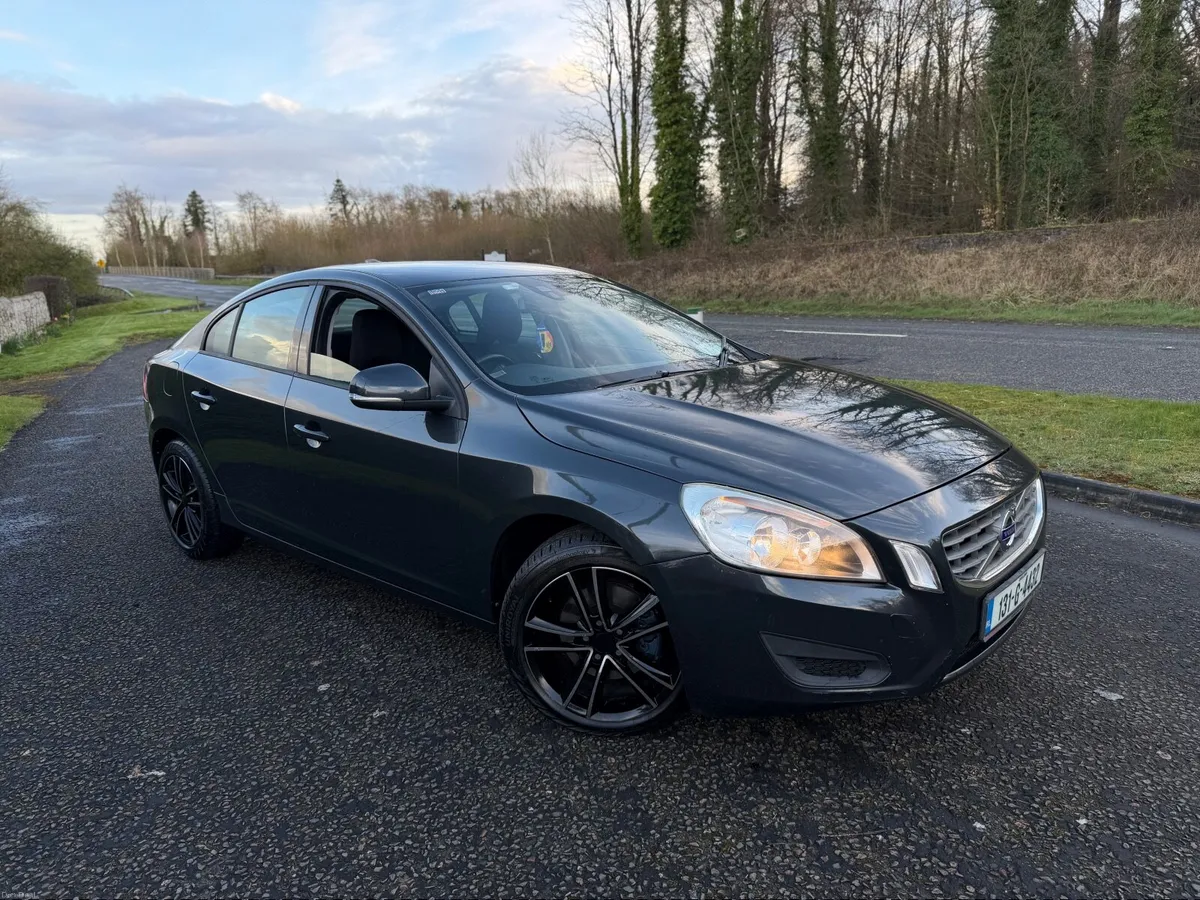 Volvo S60 2013 - Image 2