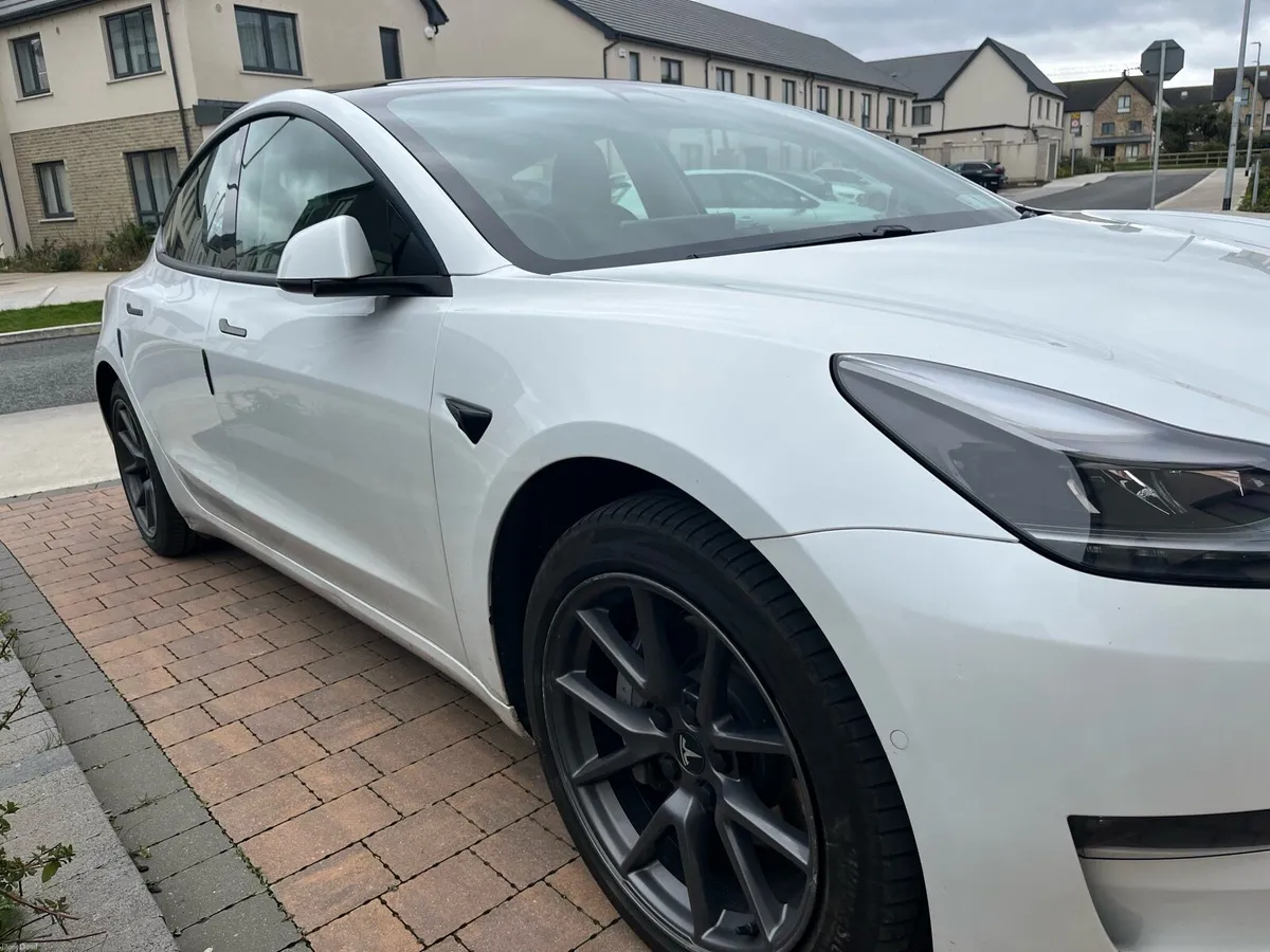 Tesla Model 3 Long Range, Full Self Driving worth - Image 2