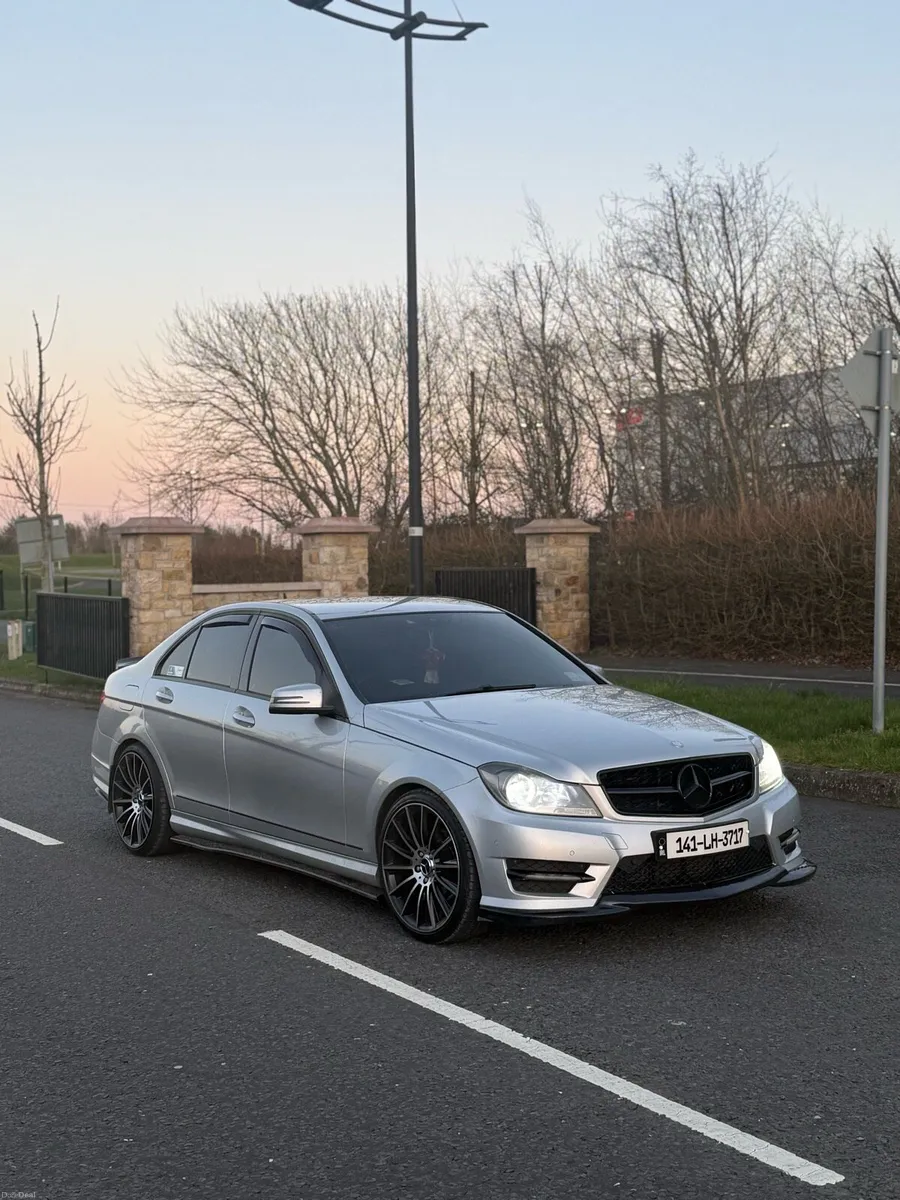 C220 AMG Sport - Image 3