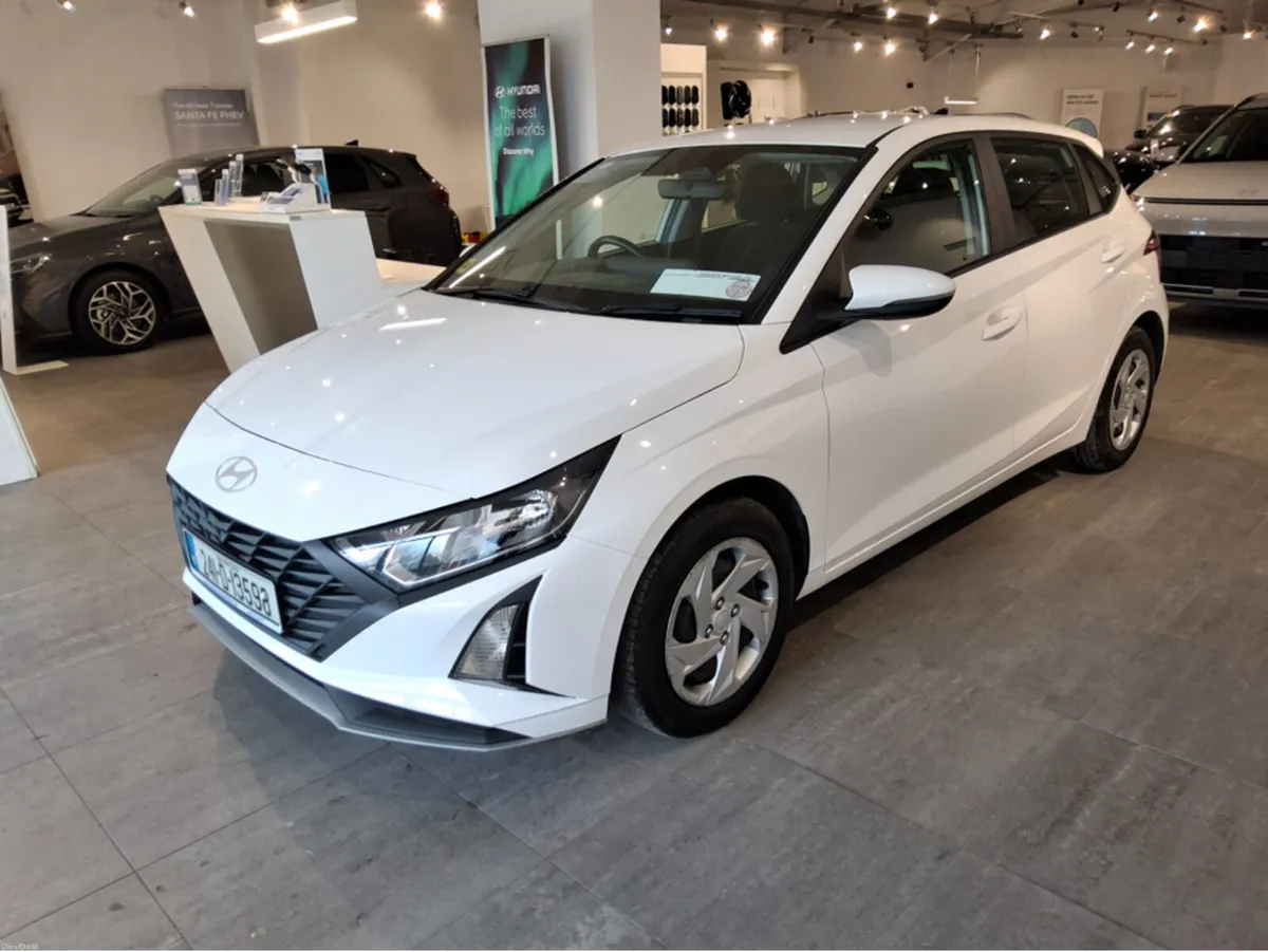 Hyundai i20 PETROL 5DR - Image 4