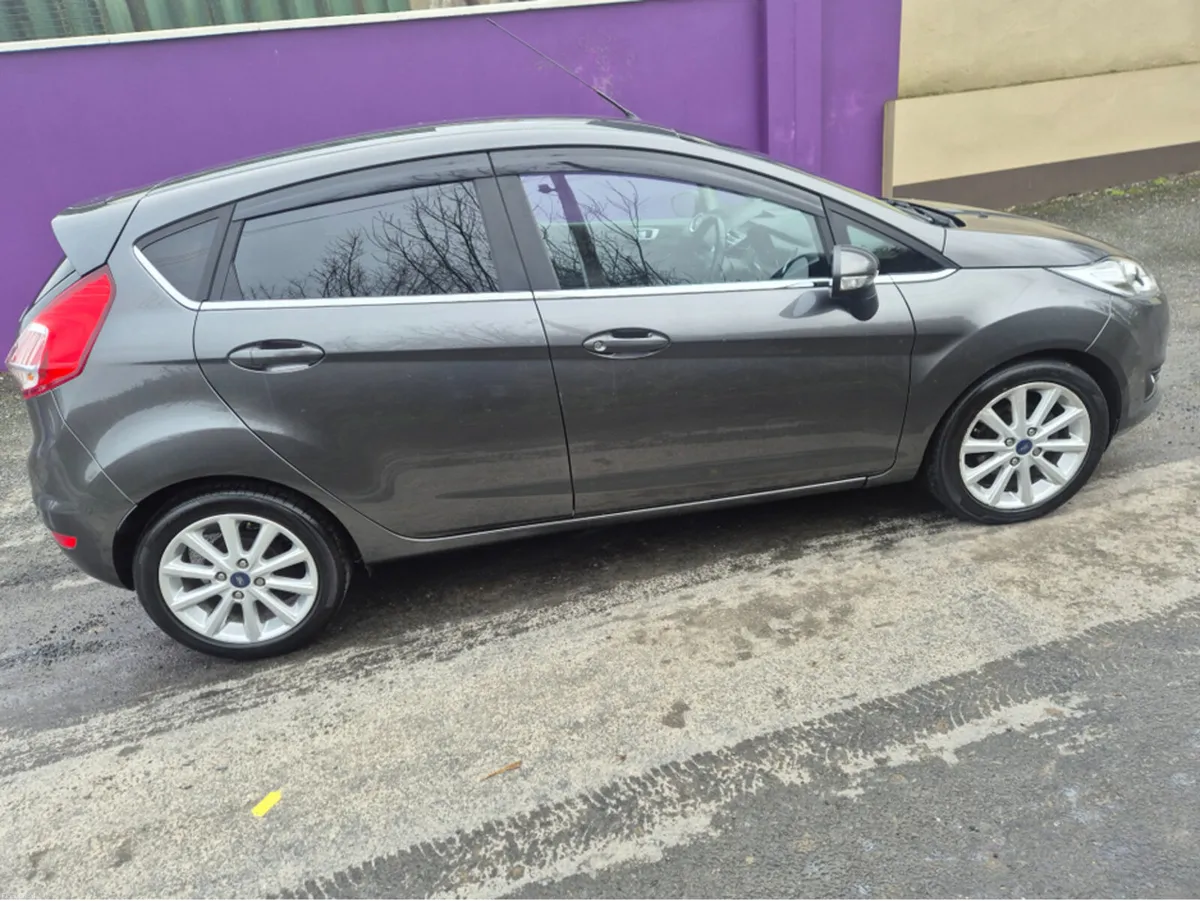 Ford Fiesta TITANIUM TDCI - Image 3