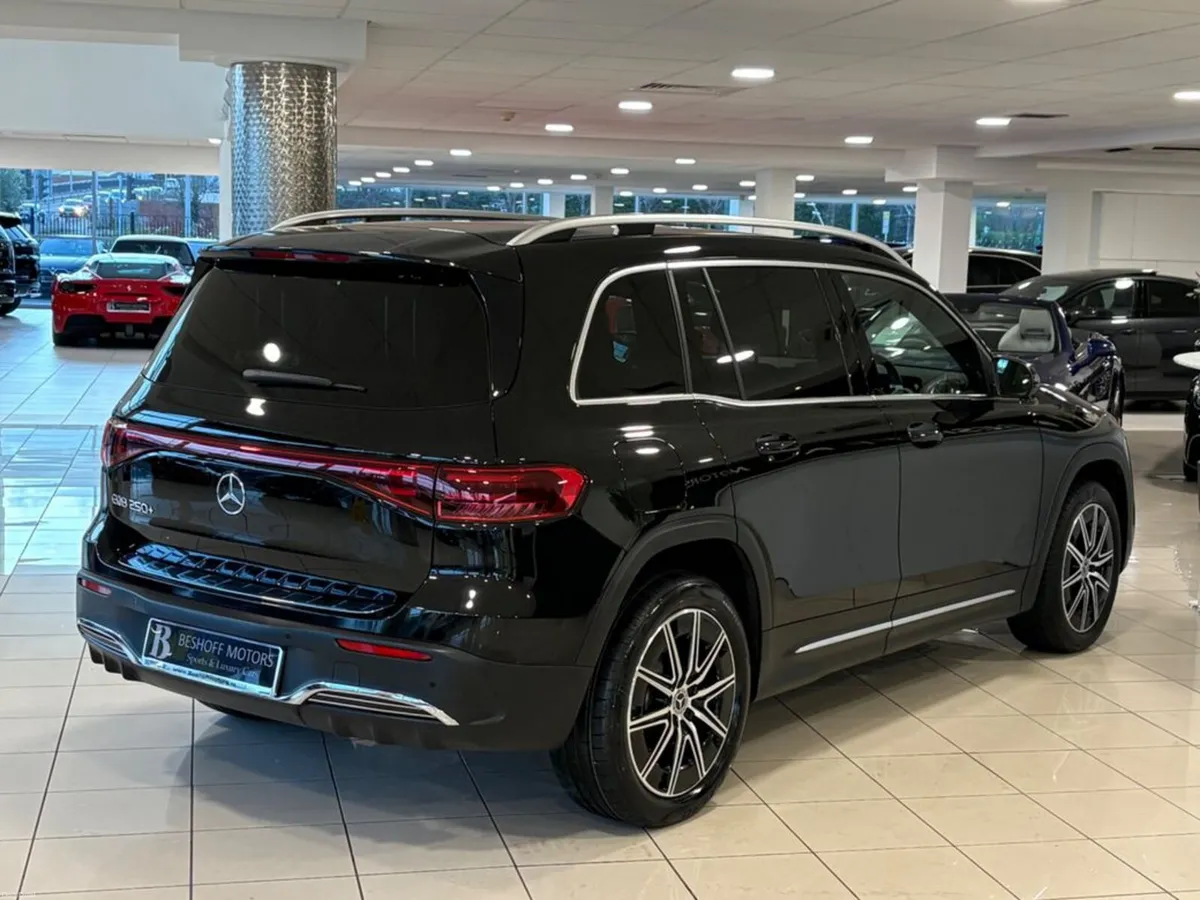 Mercedes-Benz EQB 250+ AMG LINE EXECUTIVE 7-SEATER - Image 3