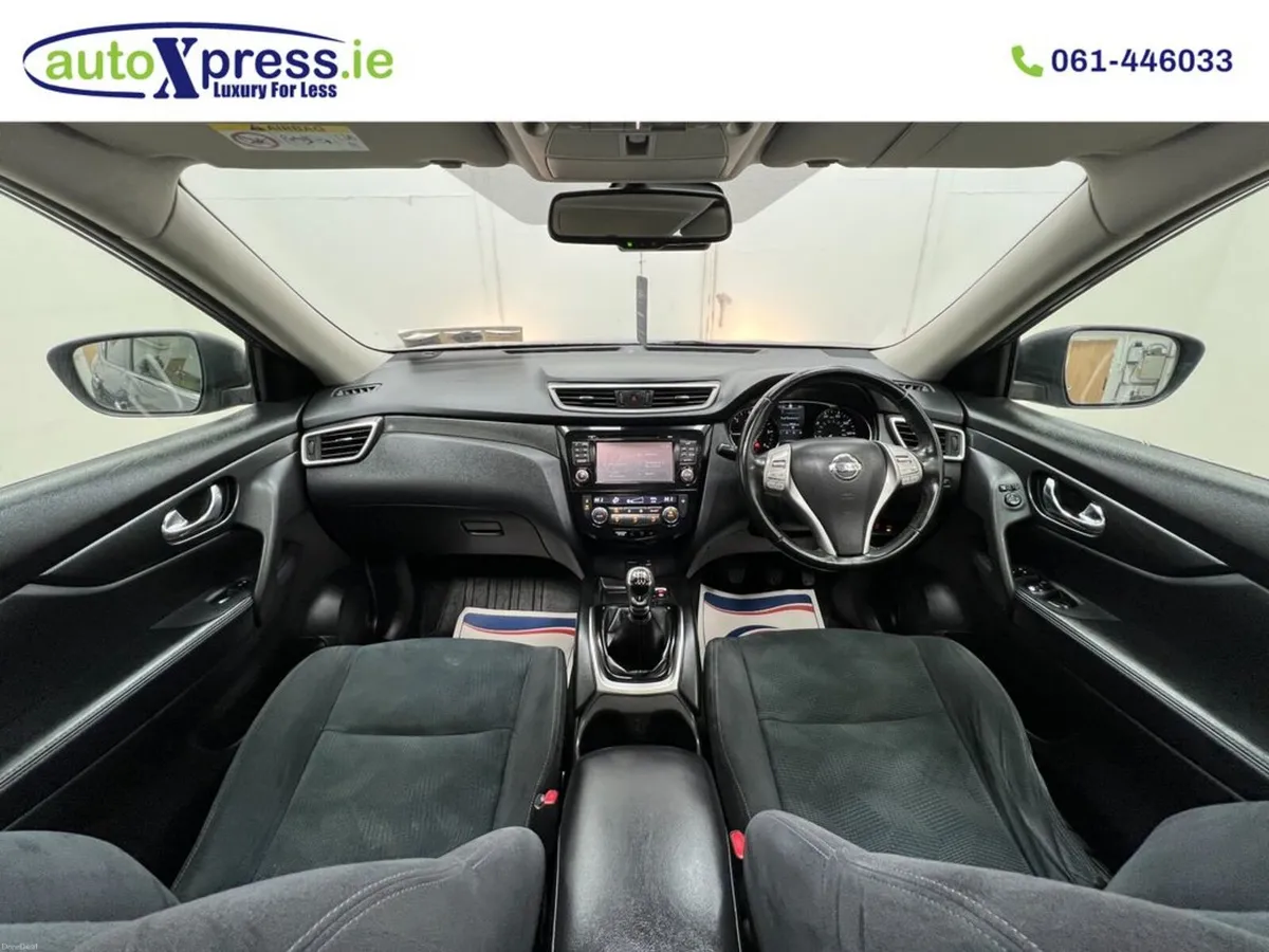 Nissan X-Trail 1.6 DCI Acenta , Panoramic sunroof - Image 2