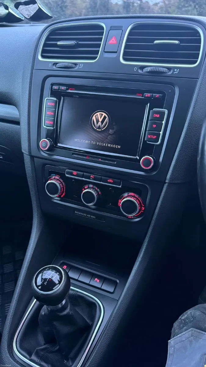 Volkswagen Golf 2010 - Image 3