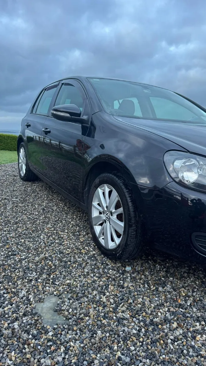 Volkswagen Golf 2010 - Image 4