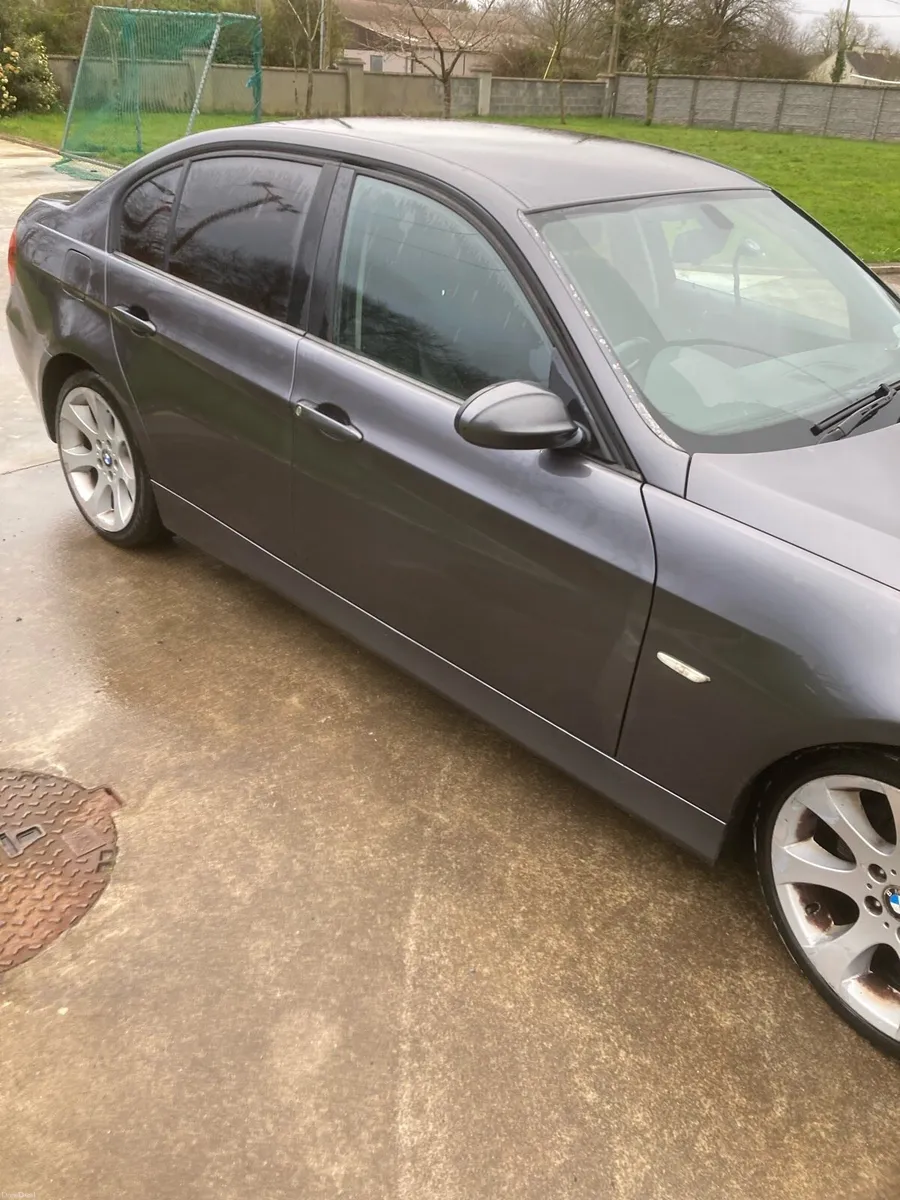 320D BMW - Image 3