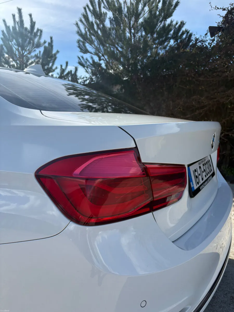 BMW 3-Series 330e - Image 2