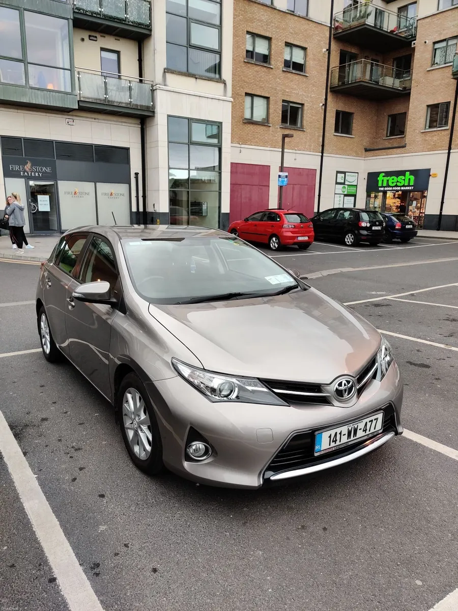 Toyota Auris 1.33 VVT-i Petrol 2014 - Image 1
