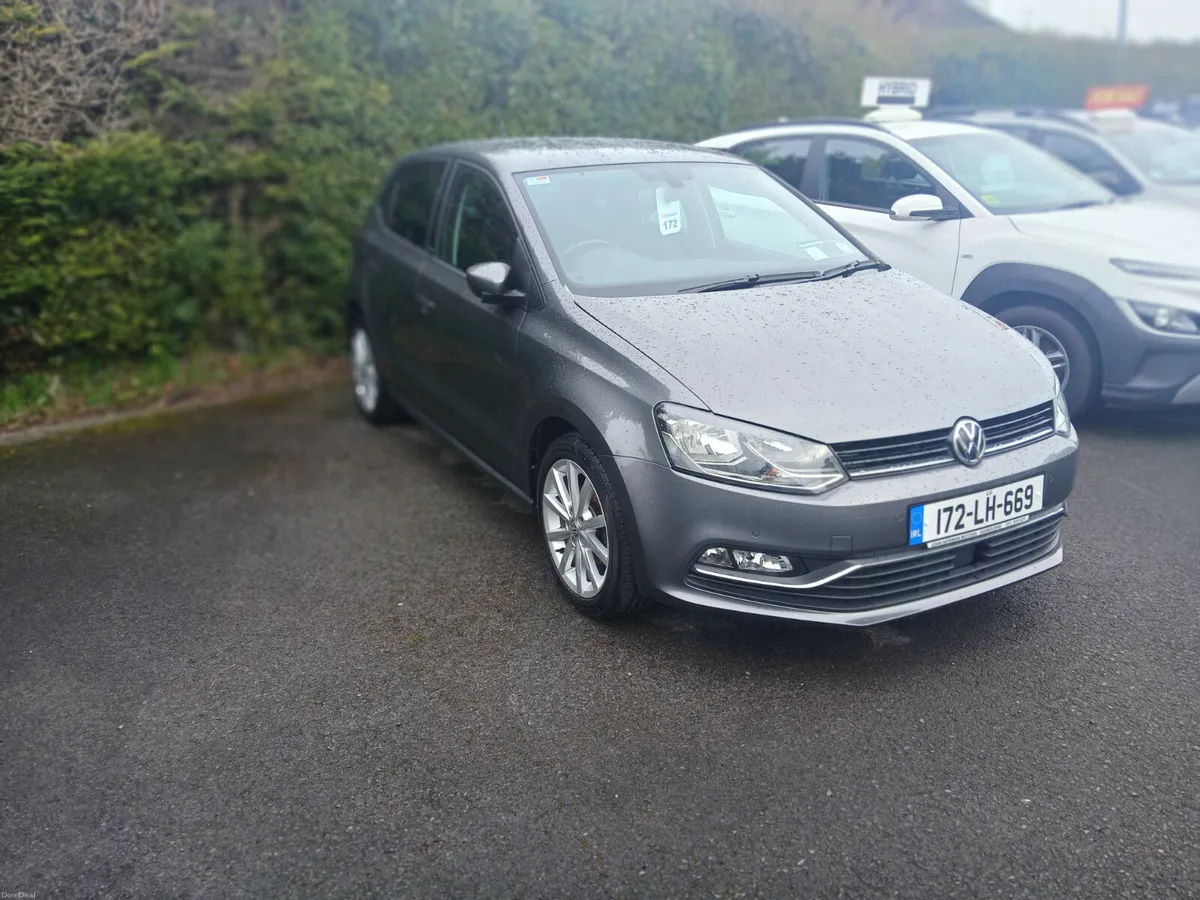 Volkswagen Polo 2017 lady owned low kms - Image 1