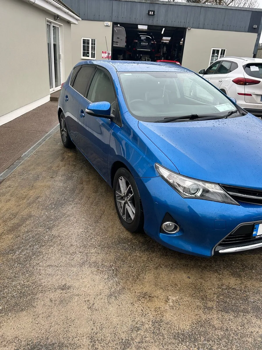 2015 Toyota auris sports 1.4 diesel - Image 2