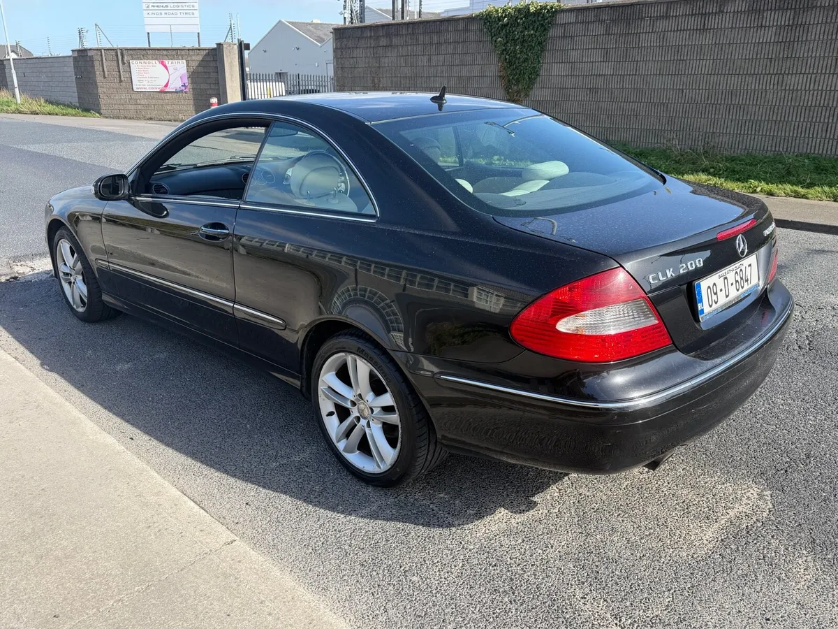 2009 Mercedes Benz CLK 200 Advantgarde - Image 4