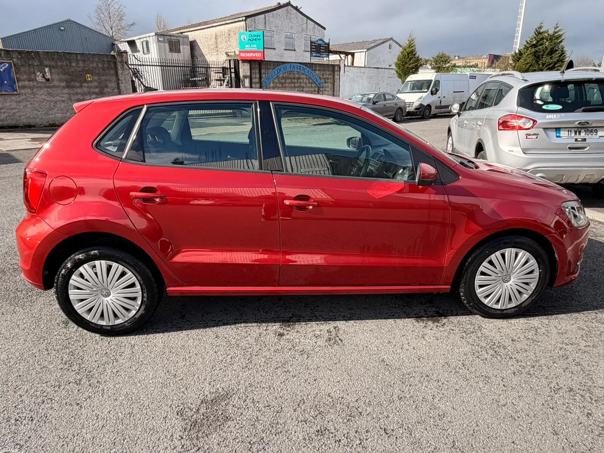 Volkswagen Polo 2015 - Image 5