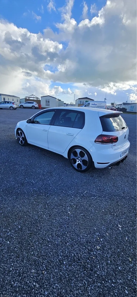 Golf gti - Image 2