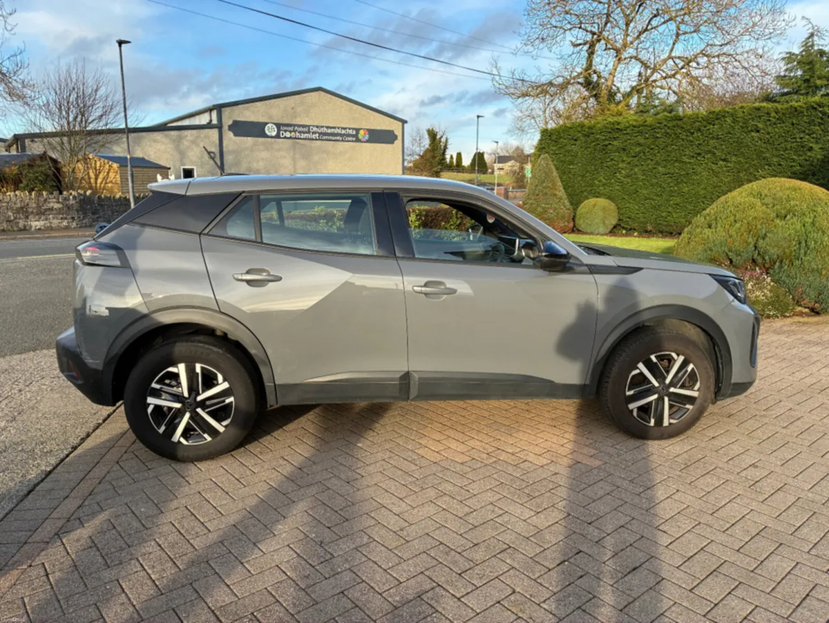 Peugeot 2008 1.2 ACTIVE 100PS 5DR - Image 6