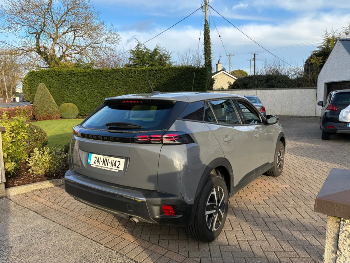 Peugeot 2008 1.2 ACTIVE 100PS 5DR - Image 3