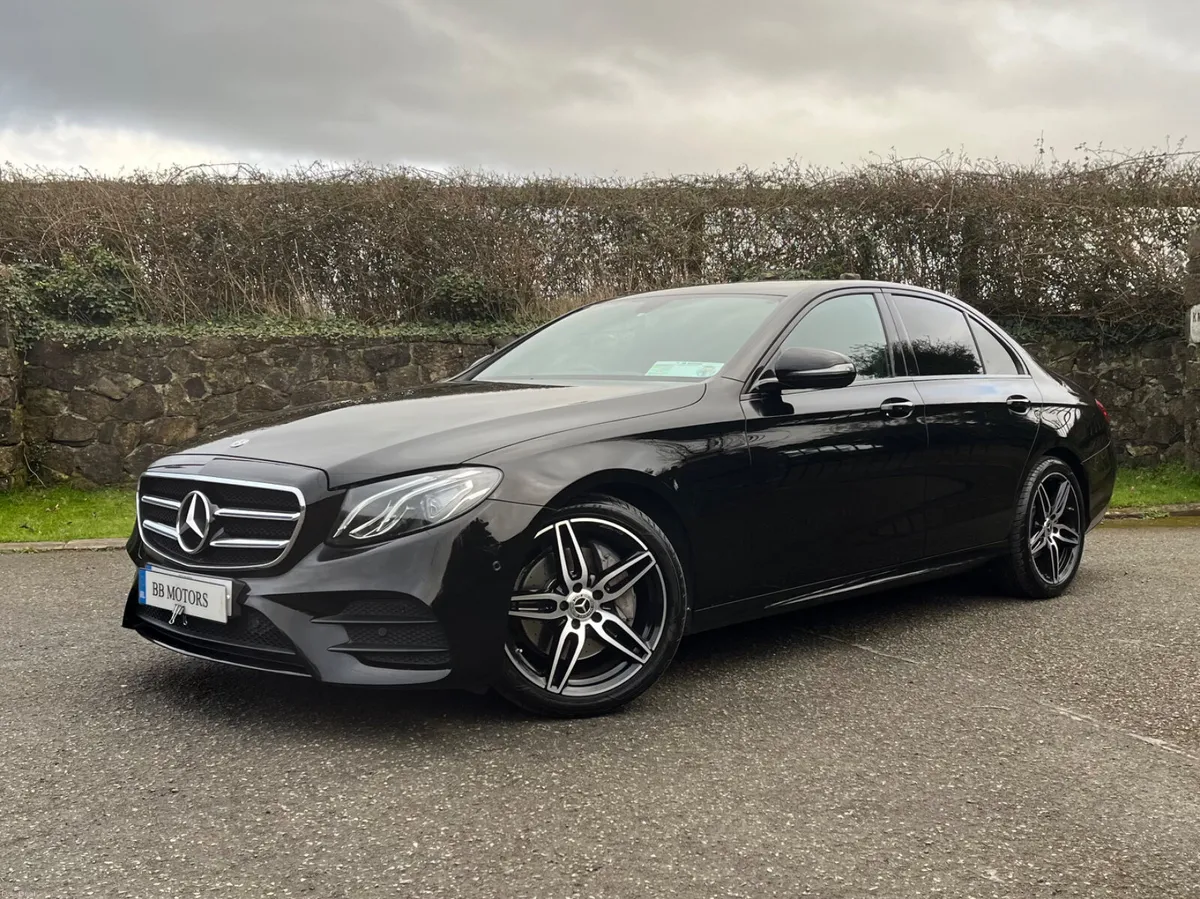 Mercedes-Benz E 220 D AMG LINE A/T - Image 3