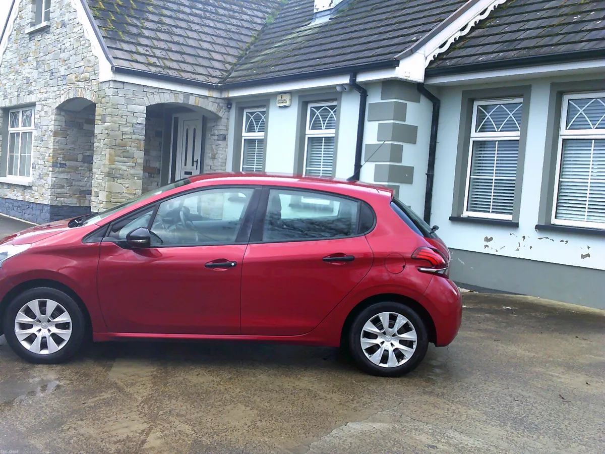 Peugeot 208 2016 - Image 4