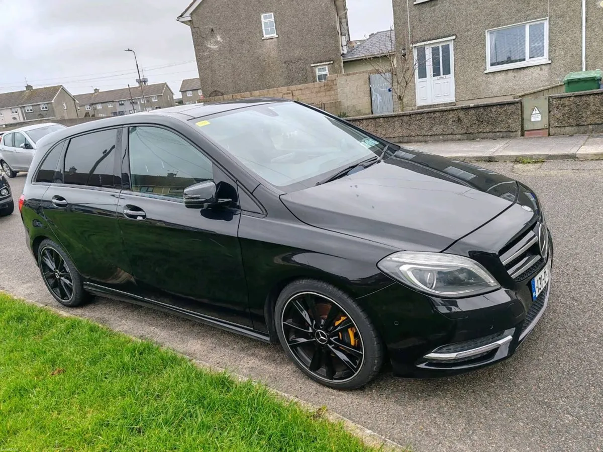 MERCEDES B180 2013 AUTOMATIC - FULL OPTIONS - Image 1