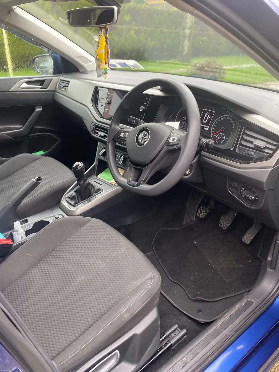 Volkswagen Polo 2018 - Image 2